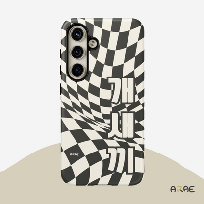 Kaesaekki Checkered Phone Case